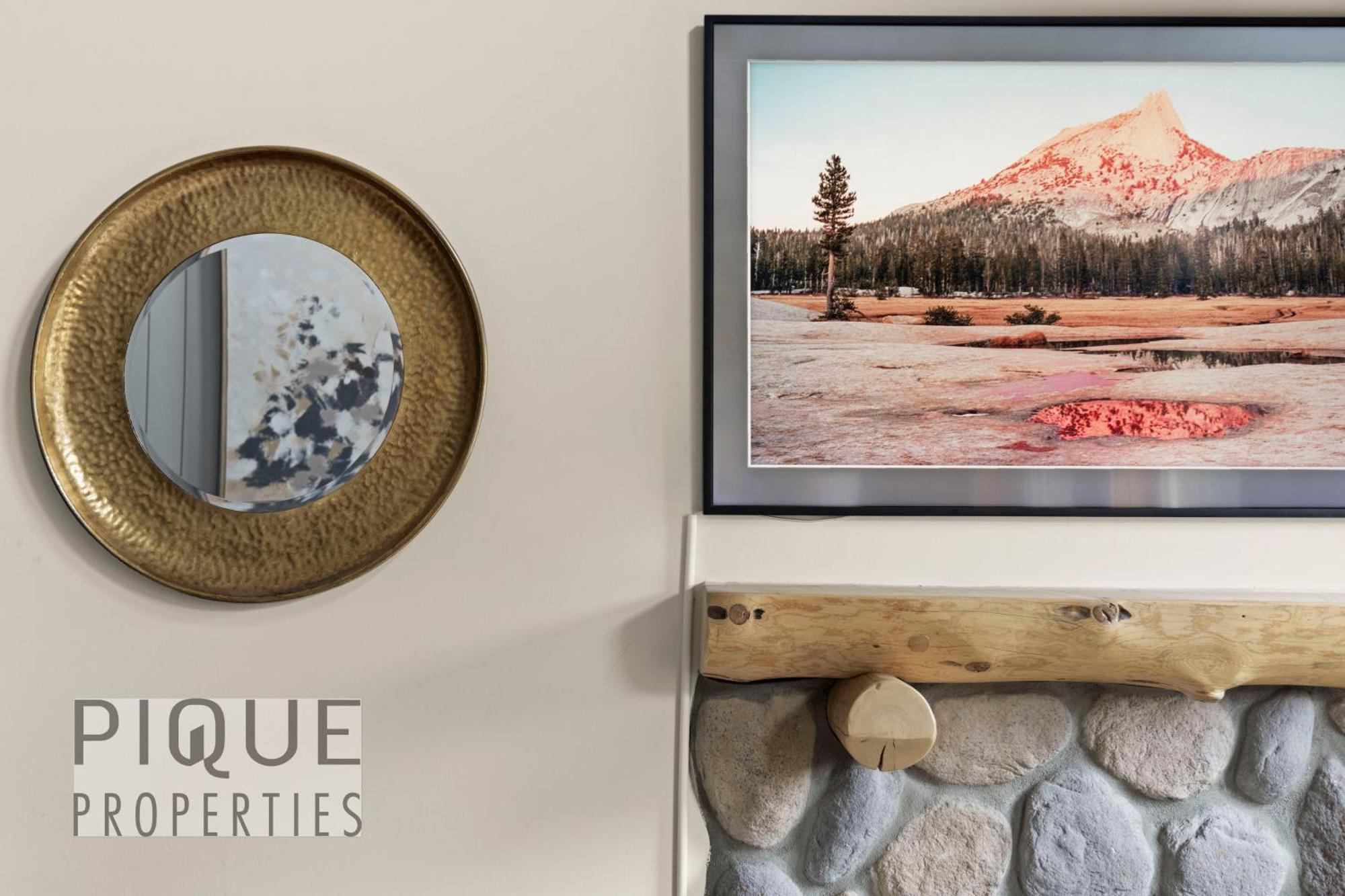 Mountain Loft Retreat, Heated Pool & Hot Tub, Ug Parking, Balcony, Wifi! Apartamento Canmore Exterior foto